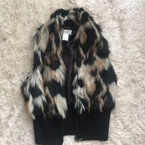 Fur vest